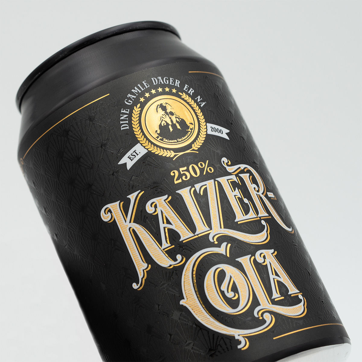 Kaizer Cola etikett